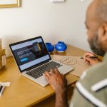 Dicas para poupar seu dinheiro em 2023
