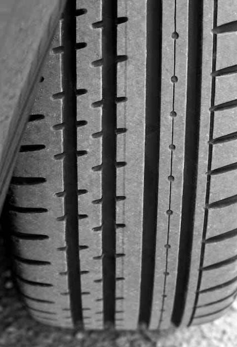 quais são os pneus certos para o seu veículo