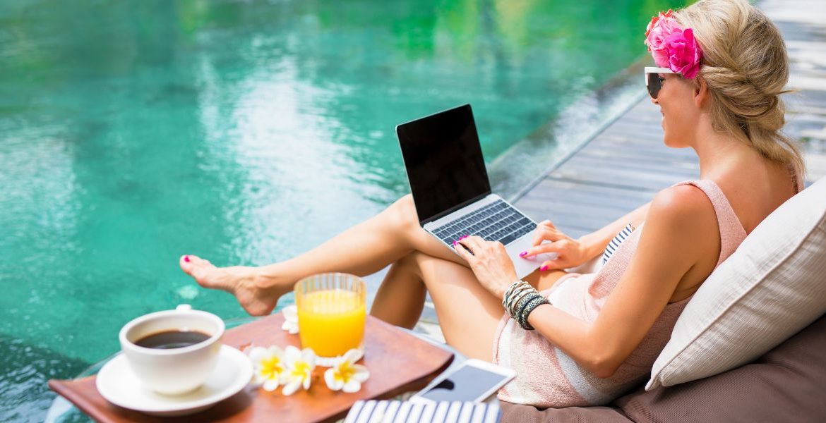 Verão à Beira da Piscina